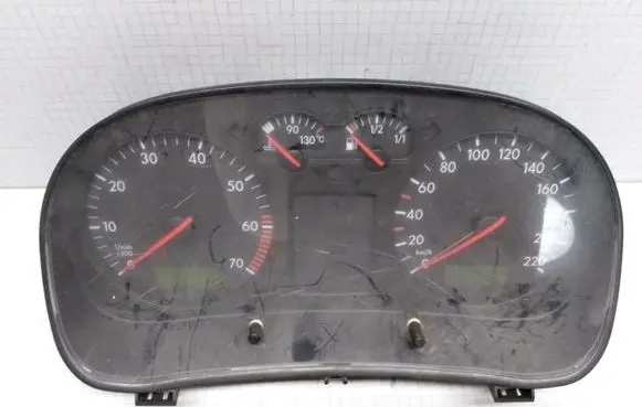 Volkswagen Golf IV Speedometer (instrument cluster) 1J0919880 110008774 110008001