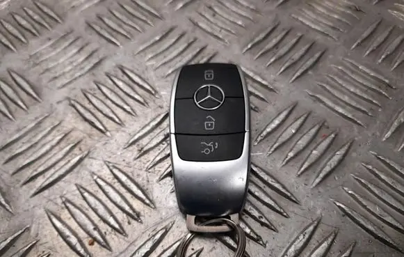Mercedes-Benz A W177 Ignition key/card A1779055504