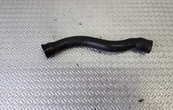Volkswagen PASSAT B4 Breather/breather pipe/hose 