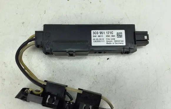 Volkswagen Golf VI Sensor 3C0951171c