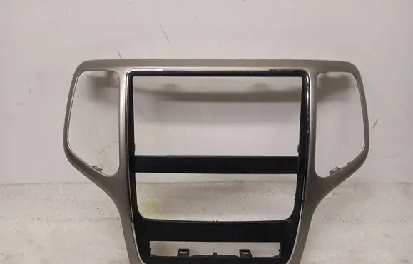 Jeep Grand Cherokee Radio/GPS head unit trim 20810011