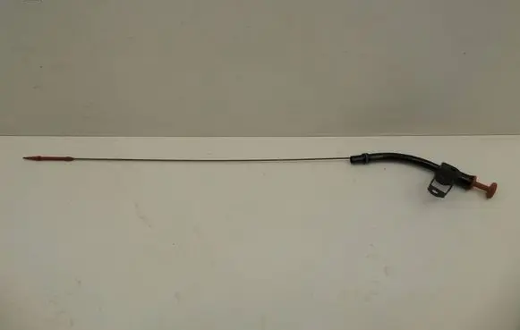 Peugeot 3008 II Oil level dip stick 