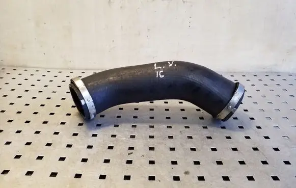 Audi A8 S8 D4 4H Intercooler hose/pipe 4H0145737R