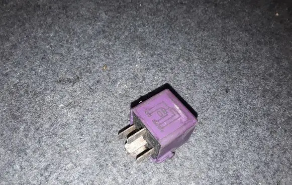 BMW 5 E39 Other relay 12361742690 1742690
