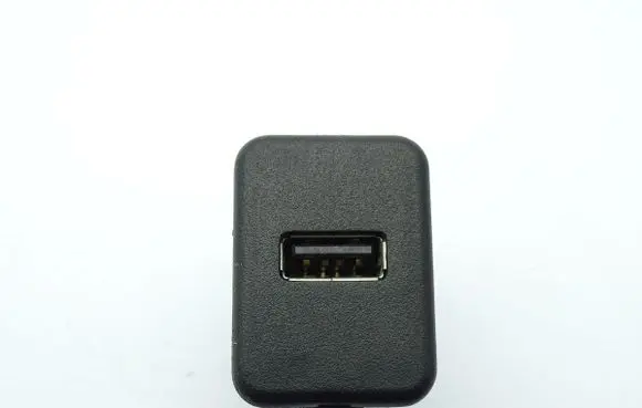 Opel Corsa E USB socket connector 20928734 GBIMPORT