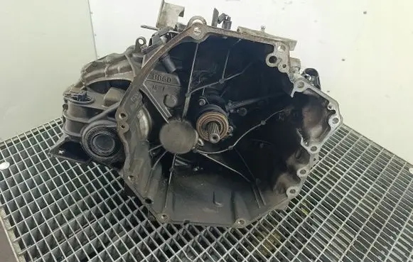 Nissan Qashqai Manual 6 speed gearbox BB60