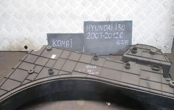 Hyundai i30 Tailgate/boot cover trim set 