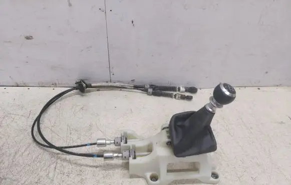 Gear shift cable linkage