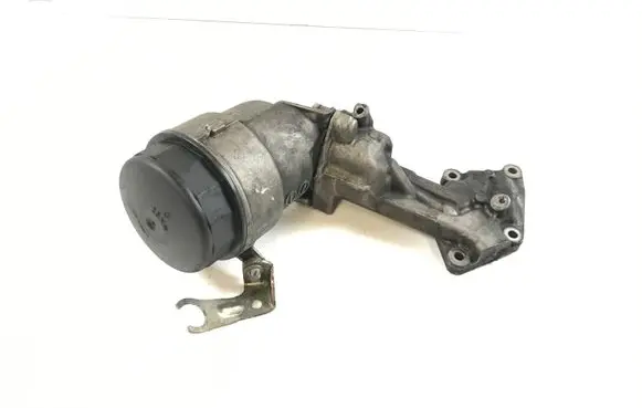 Mercedes-Benz R W251 Oil filter mounting bracket A6421800010 6740230490 6740273366