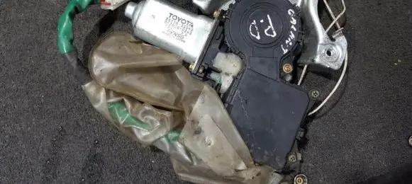 Toyota Camry Rear door window regulator motor 8571033040 0620200243