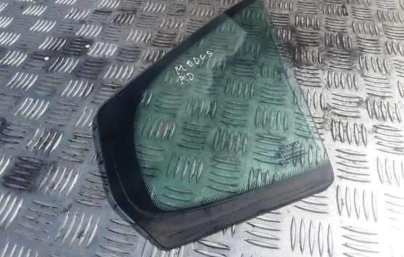 Renault Modus Front door vent window glass four-door 682AS2M3240 43R001582
