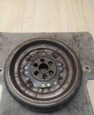 Volkswagen PASSAT B6 Flywheel 