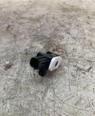 Ford Mondeo MK V Airbag deployment crash/impact sensor