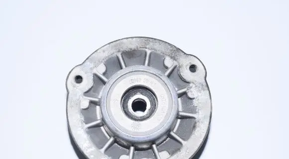 BMW 7 F01 F02 F03 F04 Front upper strut mount 6850031