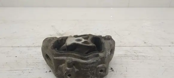 Engine mount bracket