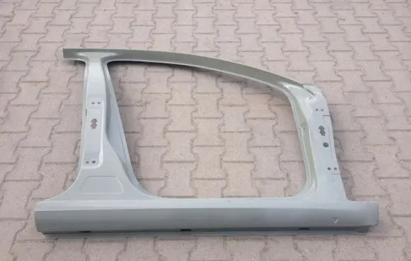 Front bumper mounting bracket