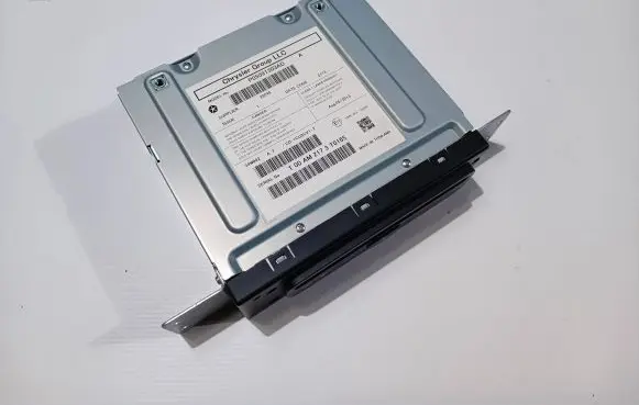 Dodge RAM CD/DVD changer 05091303