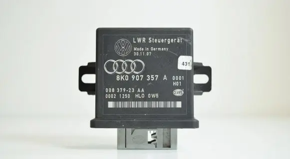 Audi A4 S4 B8 8K Light module LCM 8K0907357A