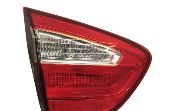 KIA Rio Tailgate rear/tail lights 924031W2