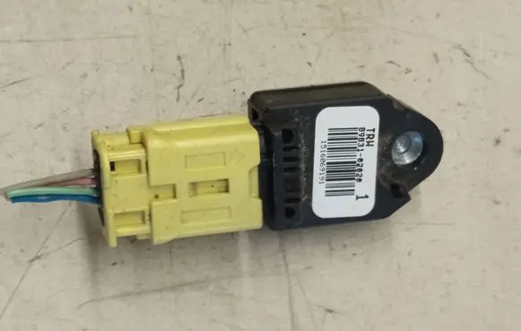 Toyota Avensis T250 Airbag deployment crash/impact sensor 8983102020 1516069191