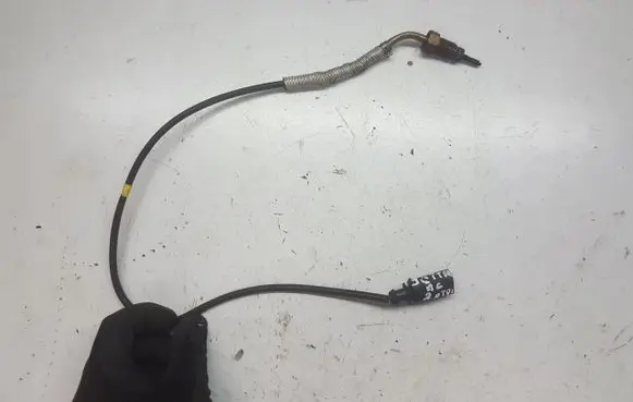 Volkswagen Jetta VI Exhaust gas temperature sensor 04L906088AR