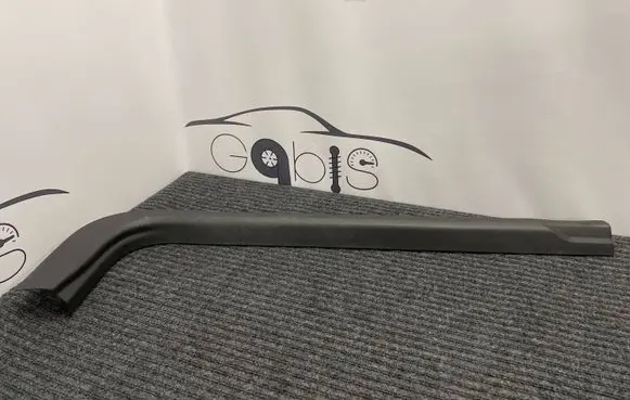 Chevrolet Camaro Front sill trim cover 84339480