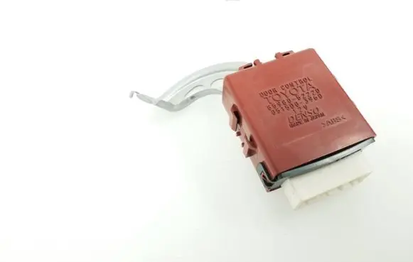 Toyota Yaris Door control unit/module 8598052220 0515003960