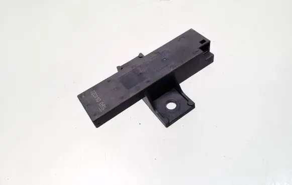 Porsche Taycan 9J1 Keyless system antenna 4M0907247