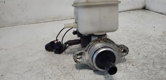 KIA Sorento Master brake cylinder