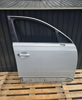 Audi Q7 4M Front door 