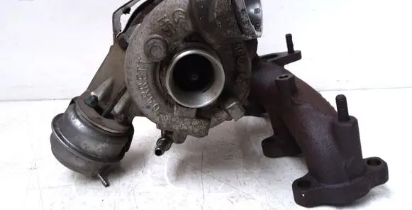 Volkswagen PASSAT B6 Turbo 03G253014N