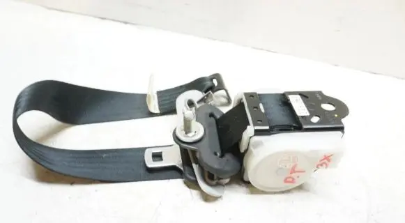Mazda 5 Rear seatbelt C235H