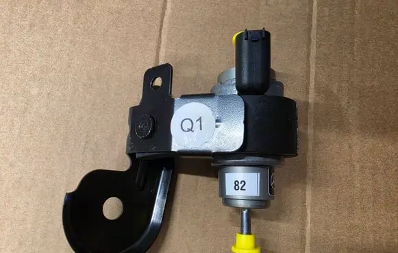 Mercedes-Benz GLC C254 Webasto auxiliary heater fuel pump A2544703000 TM1005348