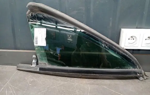 Cadillac STS Seville Rear side window