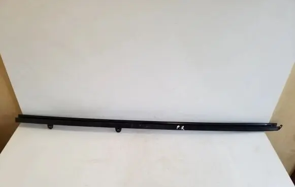 Iveco Daily 5th gen Front door windshield rail 