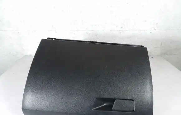 SsangYong Tivoli Glove box 7772035100