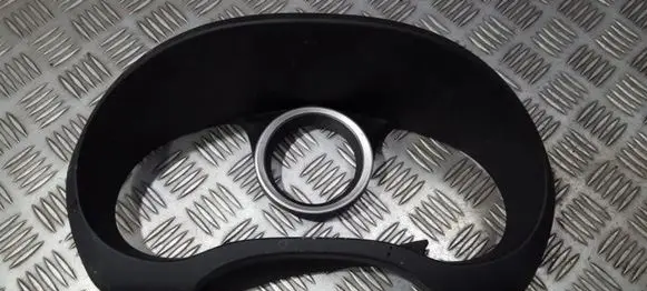 Toyota RAV 4 (XA20) Dashboard trim