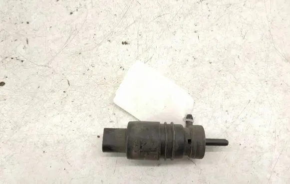 Mercedes-Benz E W211 Windshield washer spray nozzle 2218690121 2108690921