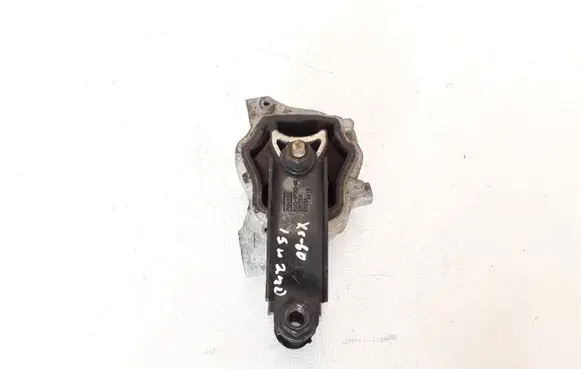 Volvo XC60 Engine mount bracket 30671219