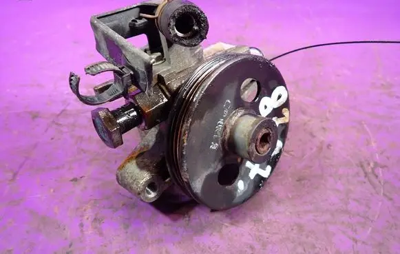 KIA Sportage Power steering pump