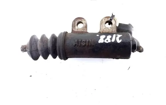 Toyota RAV 4 (XA30) Clutch slave cylinder 3147032023