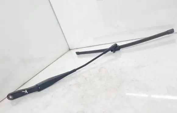 Opel Astra H Front wiper blade arm 13111219