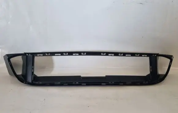 BMW 5 F10 F11 Front bumper lower grill 8049347