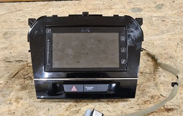 Suzuki Vitara (LY) Radio/CD/DVD/GPS head unit 3992054PG2