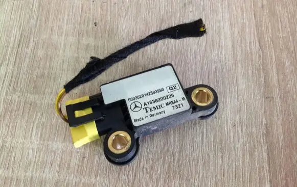 Mercedes-Benz ML W163 Airbag deployment crash/impact sensor A1638200226