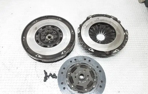 Audi A6 S6 C5 4B Clutch set kit 059141031 059141117E