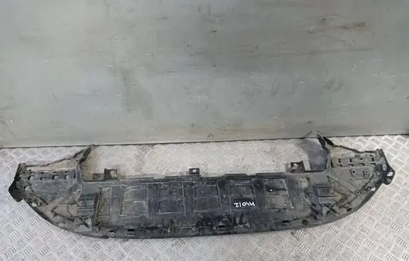 Volvo V60 Engine splash shield/under tray 32227198