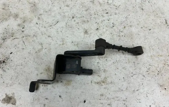 Jaguar I-Pace Air suspension front height level sensor J9D33C280AA 304302 190824