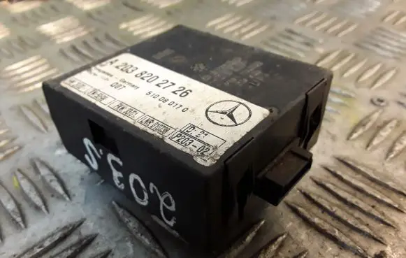 Mercedes-Benz C W203 Alarm control unit/module 2038202726 A2038202726