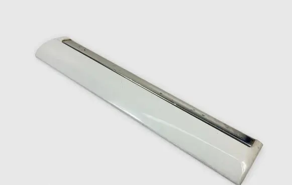 Chevrolet Tahoe Rear door trim (molding) 15769495